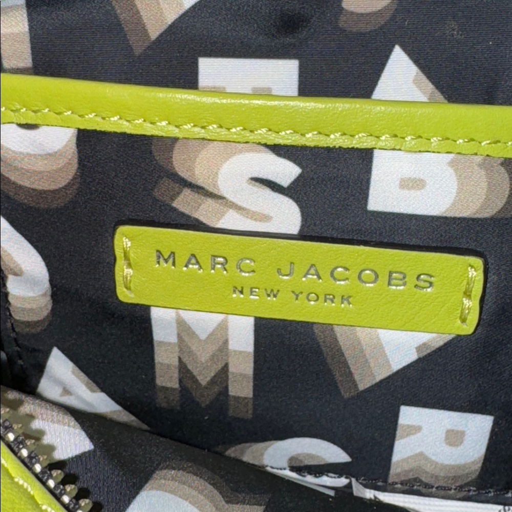 Marc Jacobs Flash Green Leather Camera Crossbody Bag - Picture 15 of 17